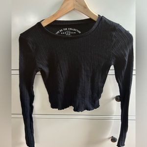 Aeropostale long sleeve black crop top